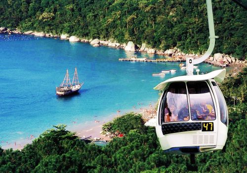 praia das laranjeiras camboriú